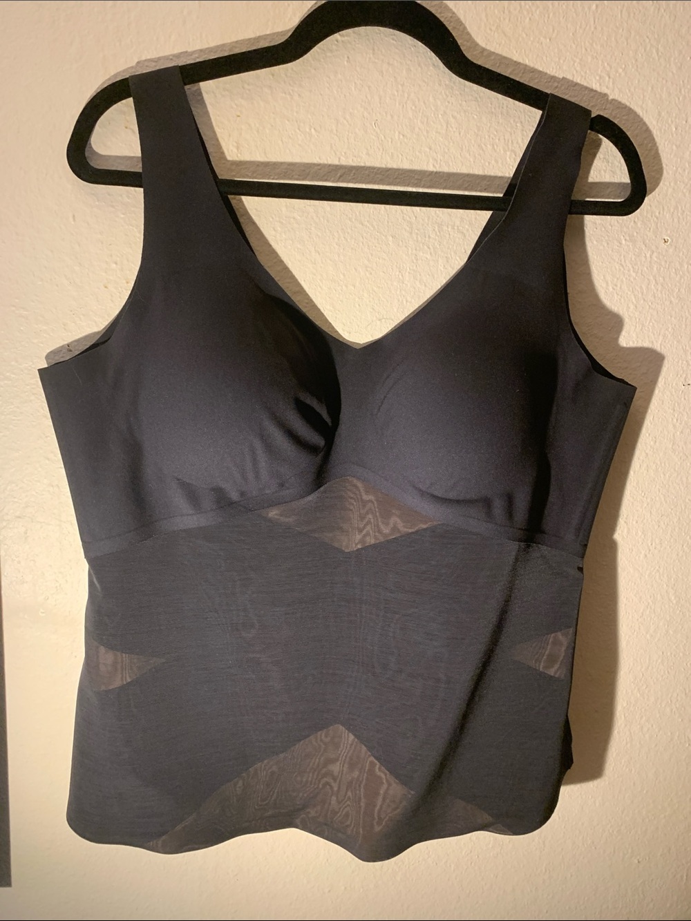 Honeylove 3 Pieces: Bra, 2 Sets of Shaping Camisle/Bra - Picture 3 of 4